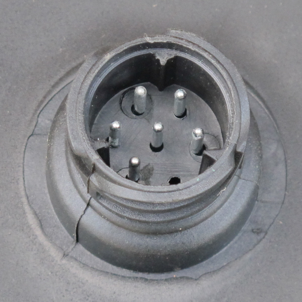 Model D12 Rear Lamp RH, Rear AMP 1.5 7 Pin Connector - Image 3